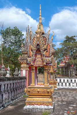 Wat Huai Phai Phra Ubosot Boundary Stone Shrine (DTHU0956)