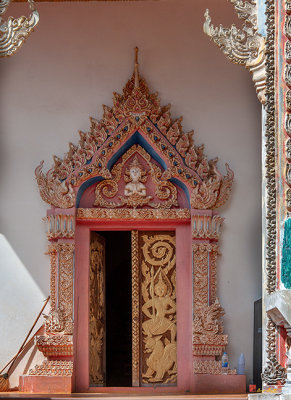 Wat Sawang Arom Phra Ubosot Entrance (DTHU0993)