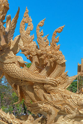 Thung Si Muang Park Giant Candle Golden Boat Naga (DTHU1060)