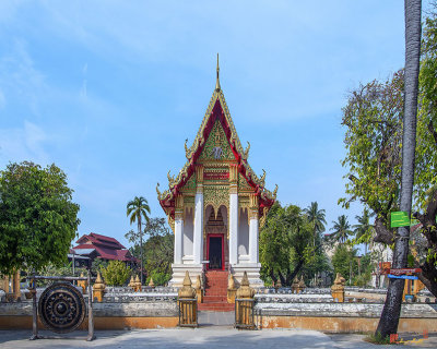 Wat Thung Si Muang วัดทุ่งศรีเมือง