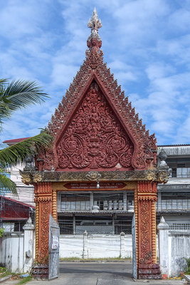 Wat Thung Si Muang Temple Gate (DTHU1116)