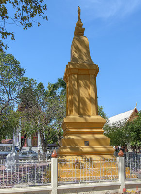 Wat Maneewanaram Memorial Chedi (DTHU0672)