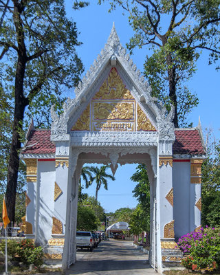 Wat Maneewanaram East Temple Gate (DTHU0674)