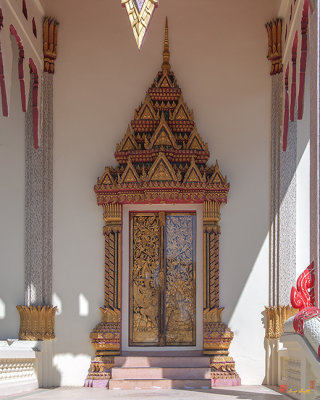 Wat Mahawanaram Phra Ubosot Entrance (DTHU0655)