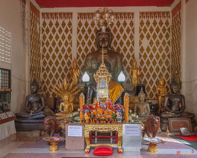 Wat Si Ubon Rattanaram Phra Wihan Blessing Buddha and other Buddha Images (DTHU1181)