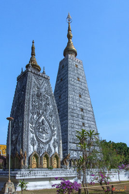 Wat Nong Bua Buddhagaya-style Stupas (DTHU0144)