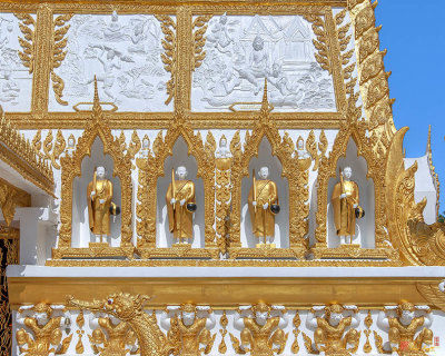 Wat Nong Bua Phra That Chedi Si Maha Pho Monk Figures (DTHU0149)