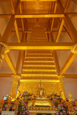 Wat Nong Bua Phra That Chedi Si Maha Pho Buddha Image and Golden Interior Stupa (DTHU0460)