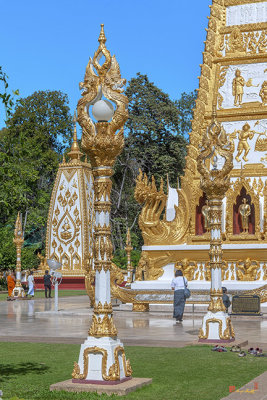 Wat Nong Bua Lamp Posts (DTHU1264)