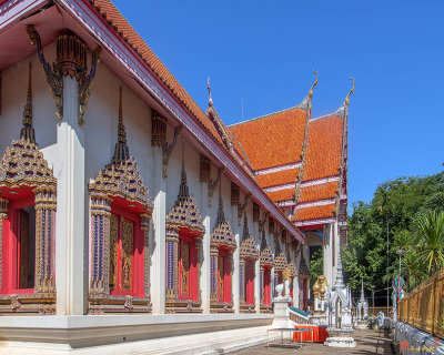 Wat Pathum Malai Phra Ubosot Eastern Side (DTHU1353)