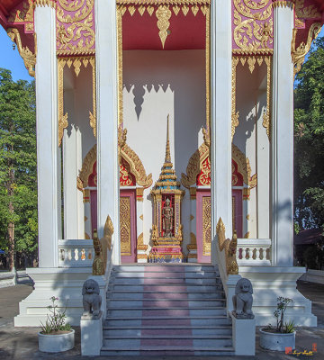 Wat Burapa Phra Ubosot Entrance (DTHU0401)