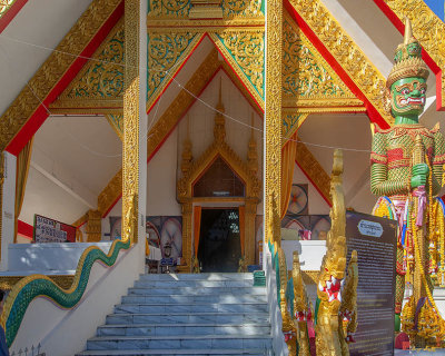 Wat Si Pradu Phra Ubosot Front Entrance (DTHU1408)