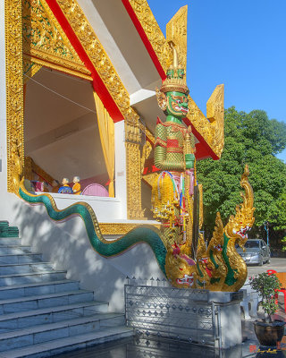 Wat Si Pradu Phra Ubosot Entrance Guardians (DTHU1410)
