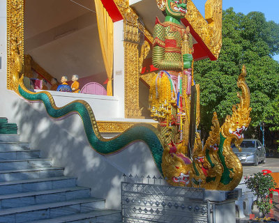 Wat Si Pradu Phra Ubosot Makara and Naga Guardian (DTHU1411)