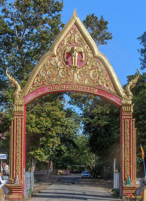 Wat Nikom Kitiyaram Temple Gate (DTHU1439)