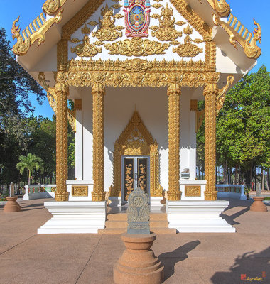 Wat Mongkol Kowitharam Phra Ubosot Boundary Stones (DTHU0497)