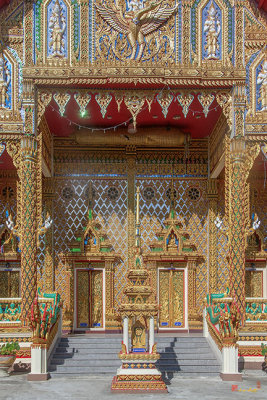 Wat Si Saeng Thong Phra Ubosot Entrance (DTHU1448)