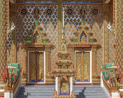 Wat Si Saeng Thong Phra Ubosot Entrance (DTHU1449)