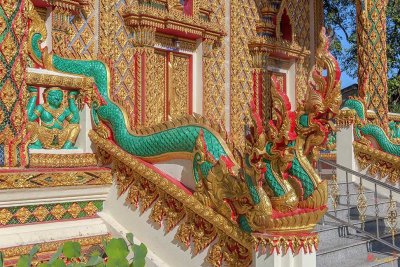 Wat Si Saeng Thong Phra Ubosot Makara and Naga Guardian (DTHU1451)