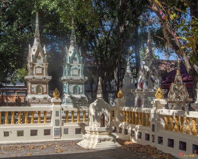 Wat Phon Phaen Phra Ubosot Boundary Stone and Memorial Chedi (DTHU1476)
