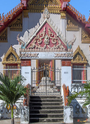 Wat Bun Phra Ubosot Wall Gate (DTHNR0087)