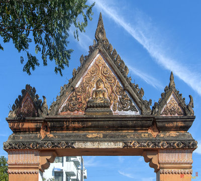 Wat Bun Temple Gate (DTHNR0091)