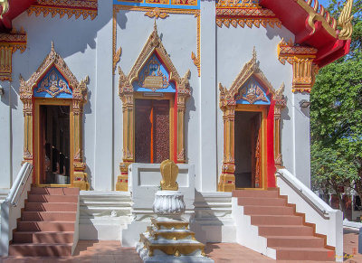 Wat E-San Phra Ubosot Entrance (DTHNR0095)