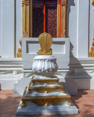 Wat E-San Phra Ubosot Boundary Stone (DTHNR0102)