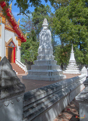 Wat E-San Phra Ubosot Chedi (DTHNR0105)