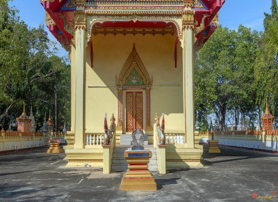 Wat Bung Phra Ubosot Entrance (DTHNR0208)