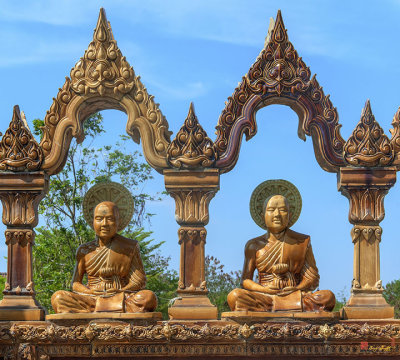 Wat Mai Amphawan Phra Ubosot Buddha Images on Upper Wall (DTHNR0291)