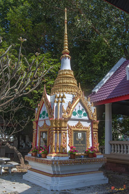 Wat Chaeng Nok Memorial Chedi (DTHNR0323)