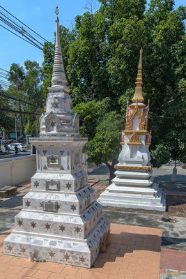 Wat Chaeng Nok Memorial Chedi (DTHNR0325)