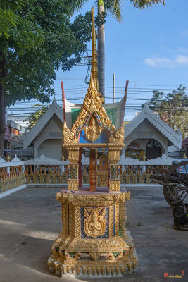 Wat Rat Bamrung Phra Ubosot Boundary Stone (DTHNR0348)