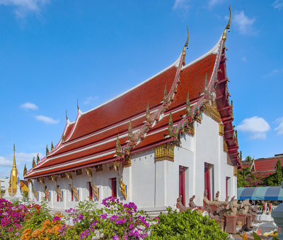 Wat Bueng Phra Aram Luang 