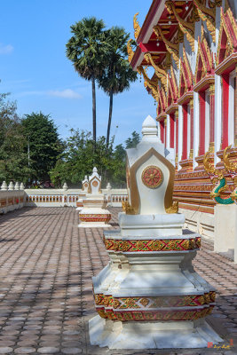 Wat Hua Sapan Phra Ubosot Boundary Stones (DTHNR0414)