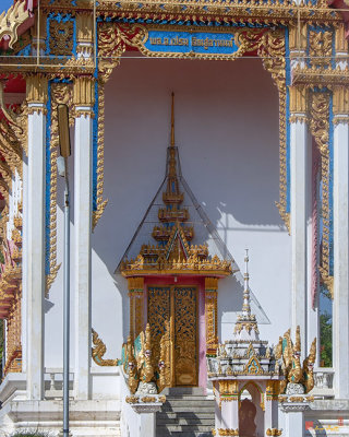 Wat Sala Yen Phra Ubosot Entrance (DTHNR0427)