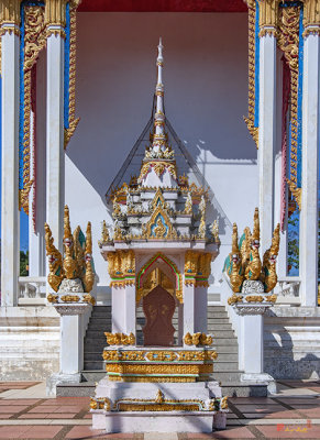 Wat Sala Yen Phra Ubosot Boundary Stone (DTHNR0437)