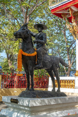 Wat Nak Klang Sala Sutham Phawana (King Taksin Pavilion) Equestrian Statue (DTHB2149)