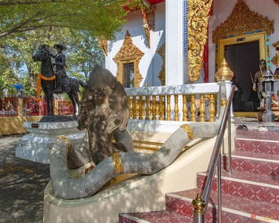 Wat Nak Klang Sala Sutham Phawana (King Taksin Pavilion) Naga Guardian (DTHB2150)