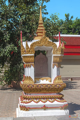 Wat Pradittharam Phra Ubosot Stone (DTHB1710)