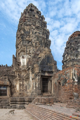 Phra Prang Sam Yod Center Prang (DTHLB0008)