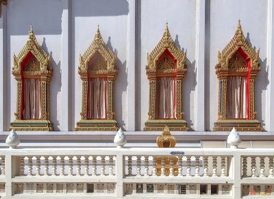 Wat Sing Thong Phra Ubosot Windows (DTHNB0009)