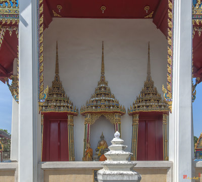 Wat Yai Sawang Arom Phra Ubosot Entrance (DTHNB0034)