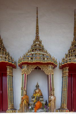Wat Yai Sawang Arom Phra Ubosot Entrance Buddha Images (DTHNB0036)