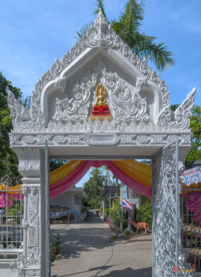 Wat Bang Bua Thong Phra Ubosot Wall Gate (DTHNB0064)