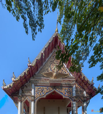 Wat Chong Lom Phra Ubosot Gable (DTHCB0308)