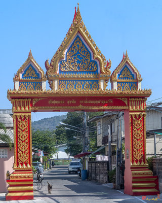 Wat Chong Lom Temple Gate (DTHCB0315)