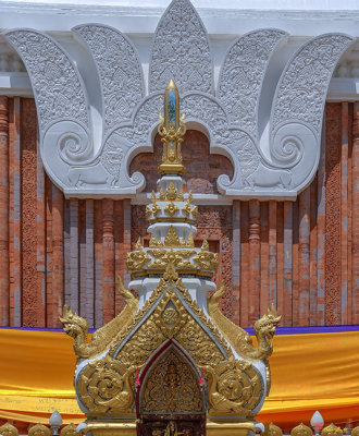 Wat Phra That Phanom Phra Chedi Door Lintel (DTHNP0015)