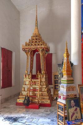 Wat Maruk Khanakhon Phra Ubosot Abbot's Chair (DTHNP0035)